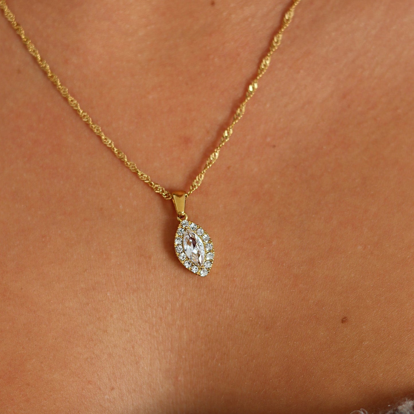 ENCHANT white | KOLYE