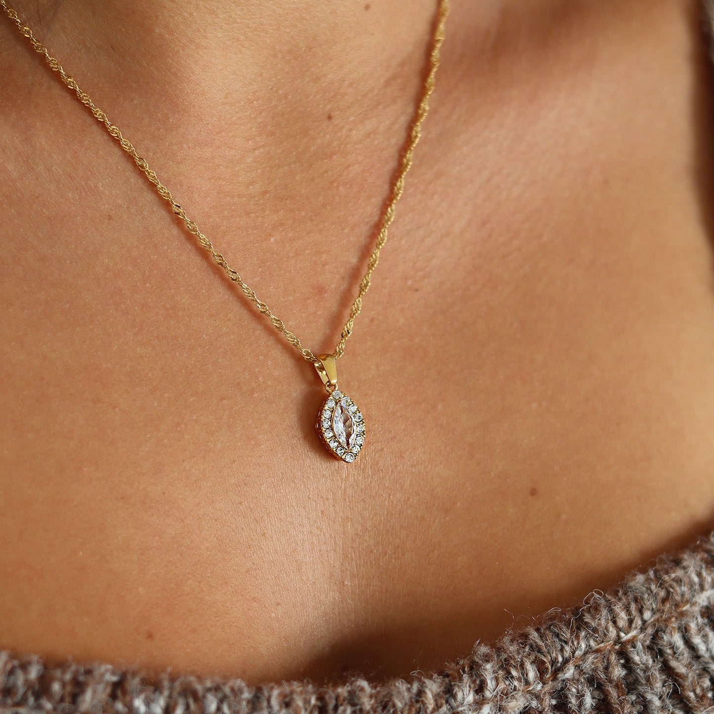 ENCHANT white | KOLYE