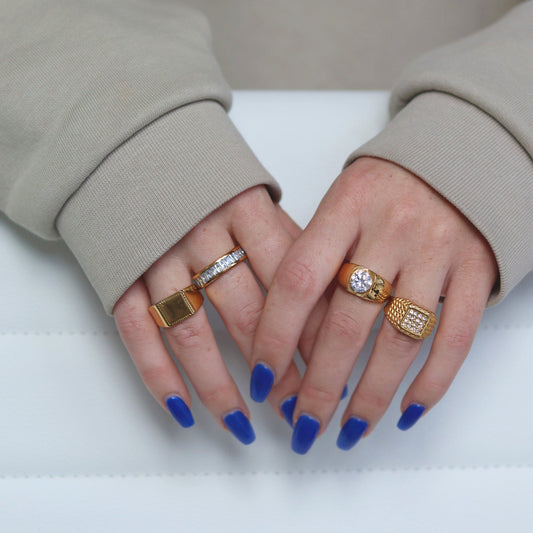 BAGUETTE RING.