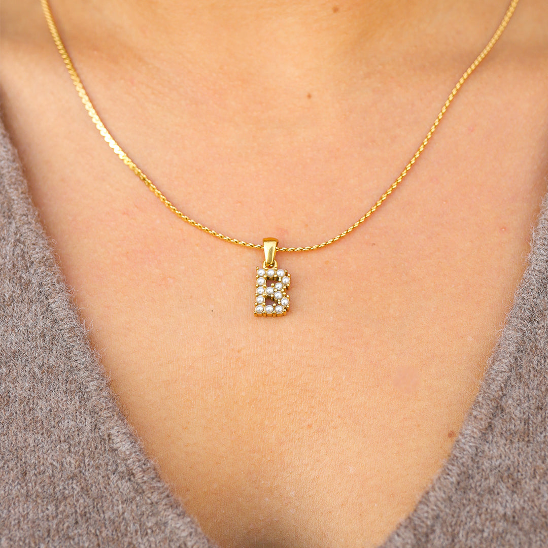 PEARL LETTER PENDANT | KOLYE